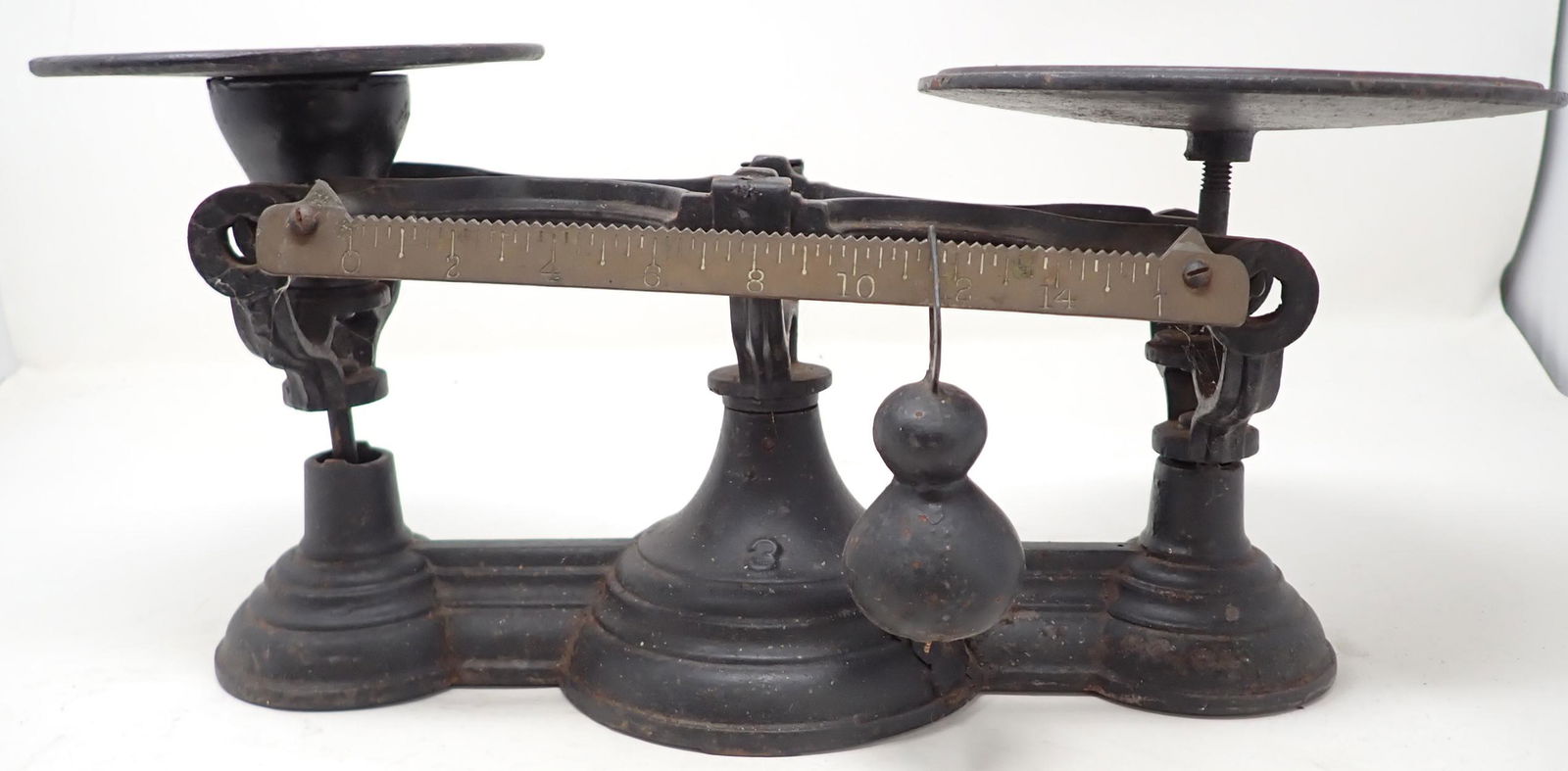 Cast Iron 1 lb. Scale (1 of 2)