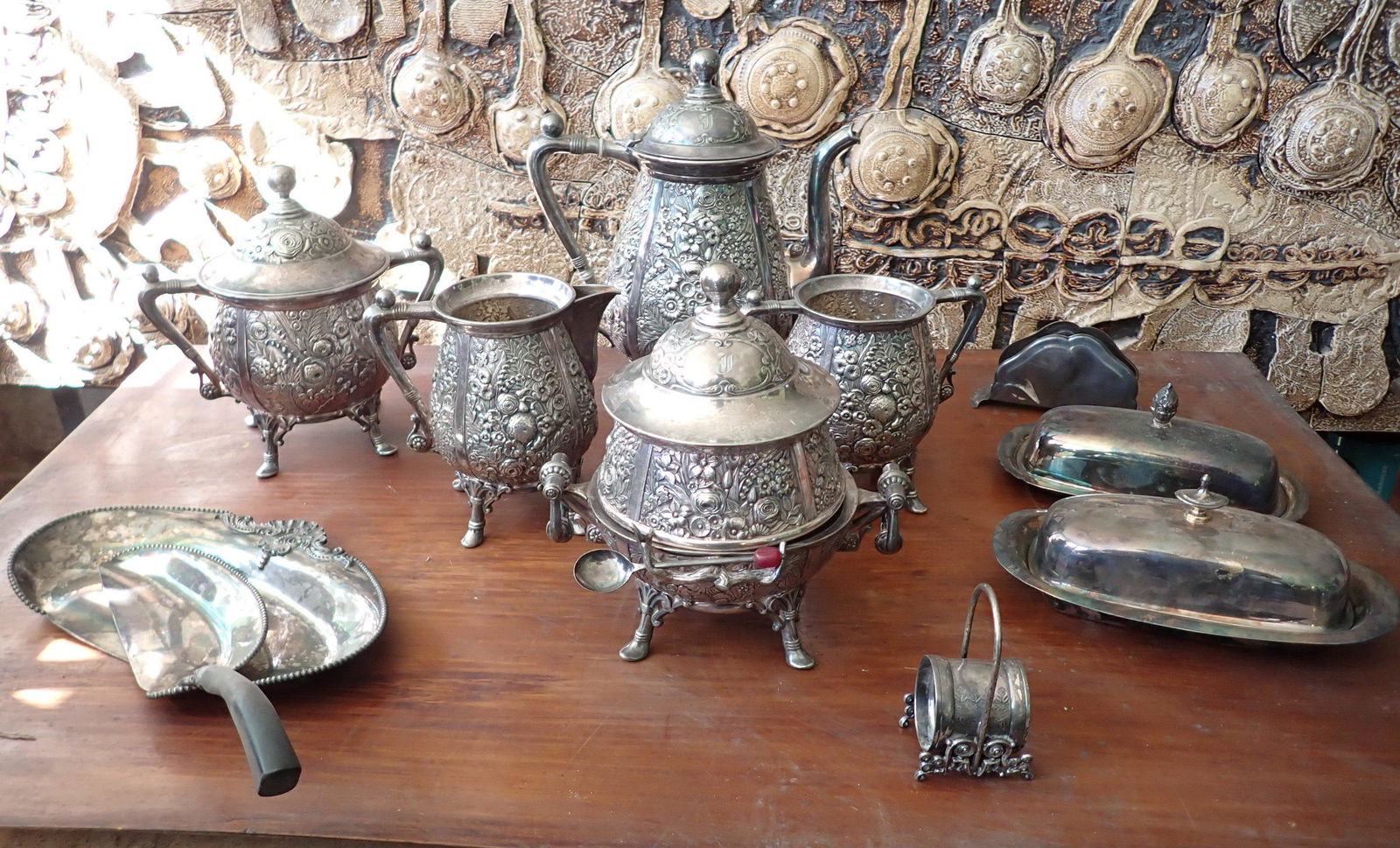 Reed & Barton w/ Misc Silverplate (1 of 7)