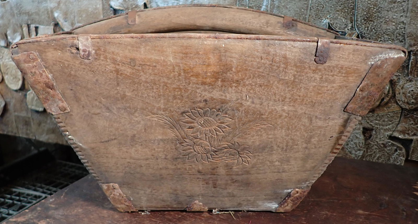 Wooden Chinese Basket w/ Floral Design (1 of 7)