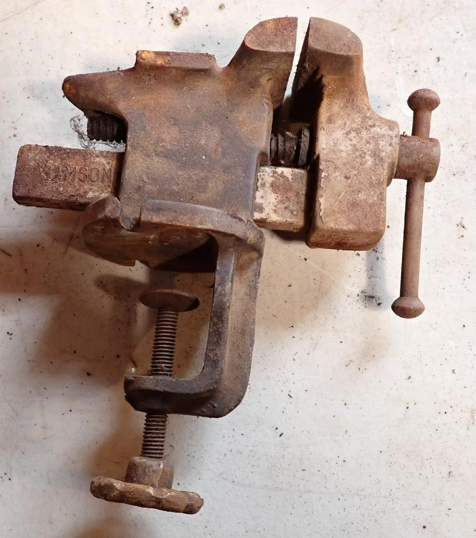Samson Clamp on Table Top Vise (1 of 2)