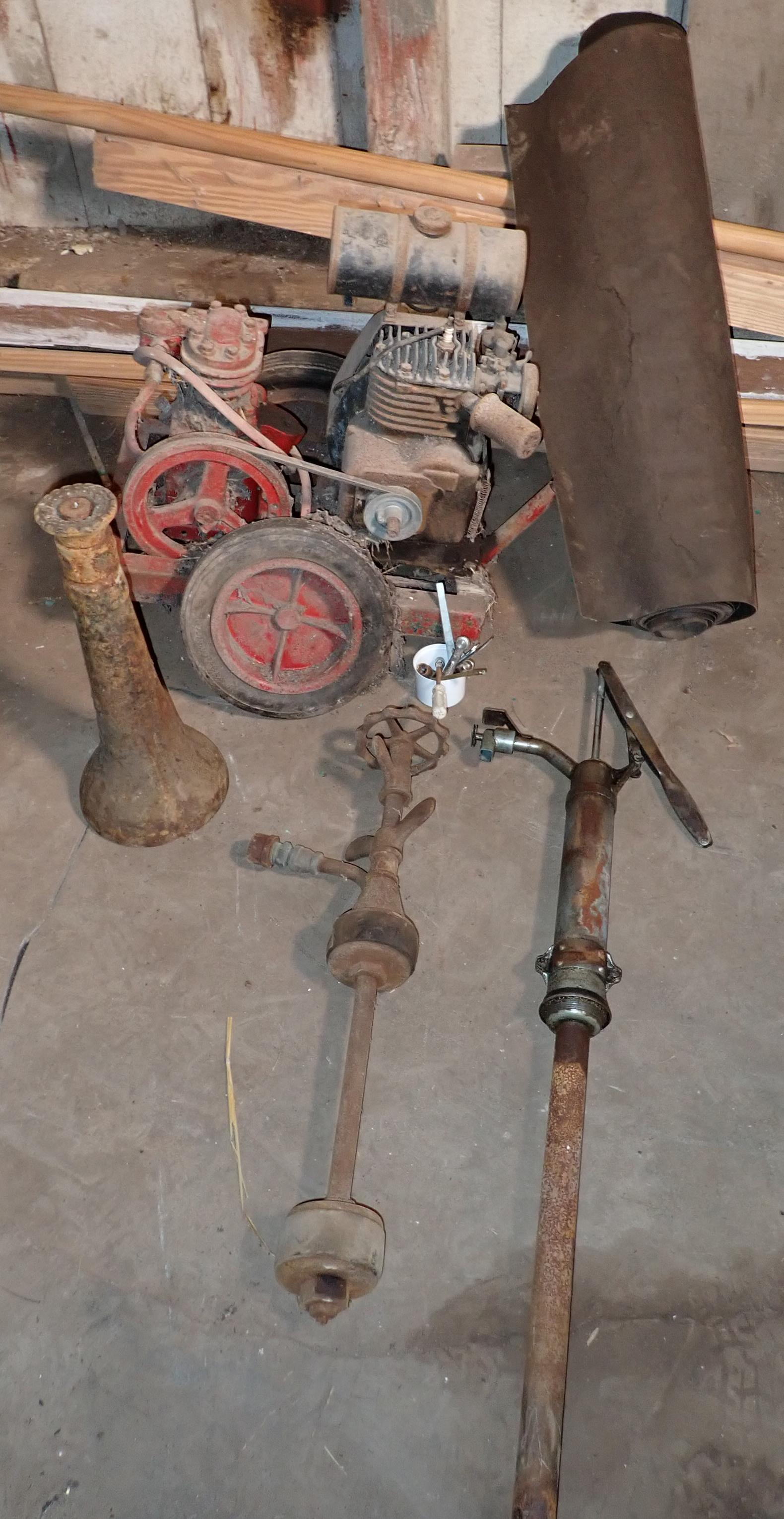 Pump Tar Paper & Misc (1 of 3)