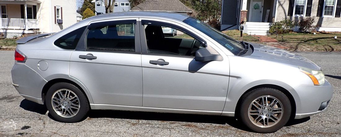 2011 Ford Focus (1 of 18)