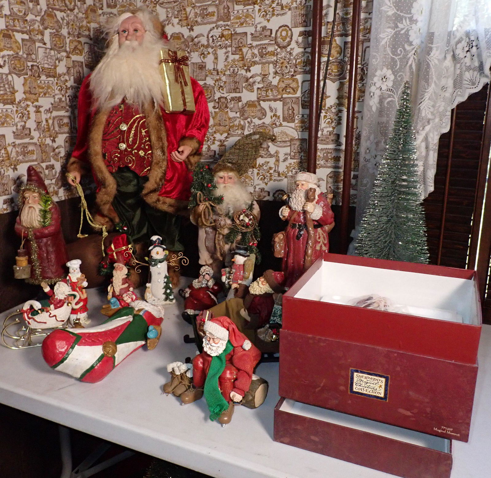 Santa & Misc Christmas Decorations (1 of 10)