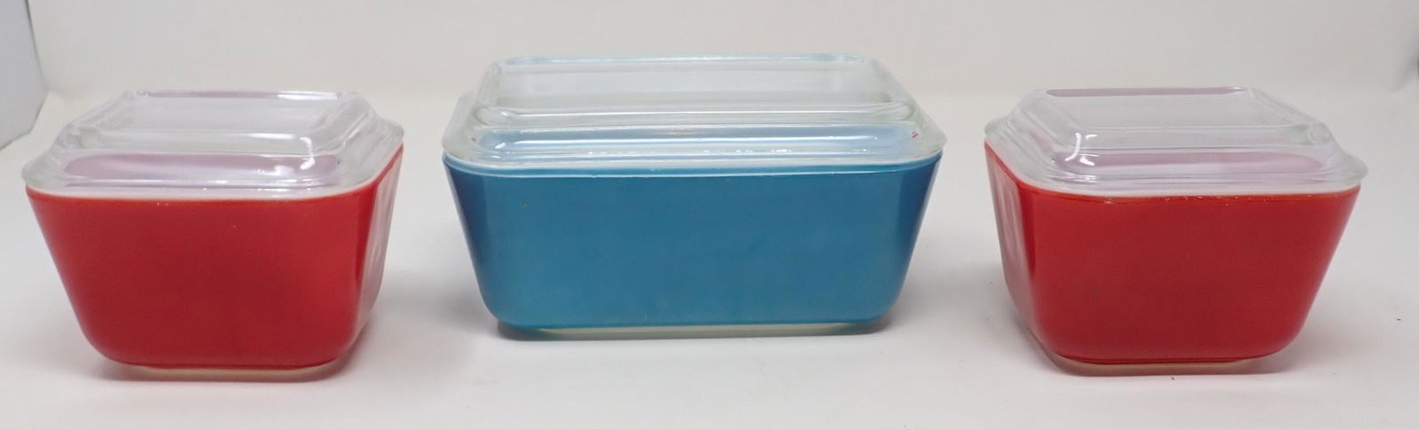 Pyrex Refrigerator Dishes (1 of 2)