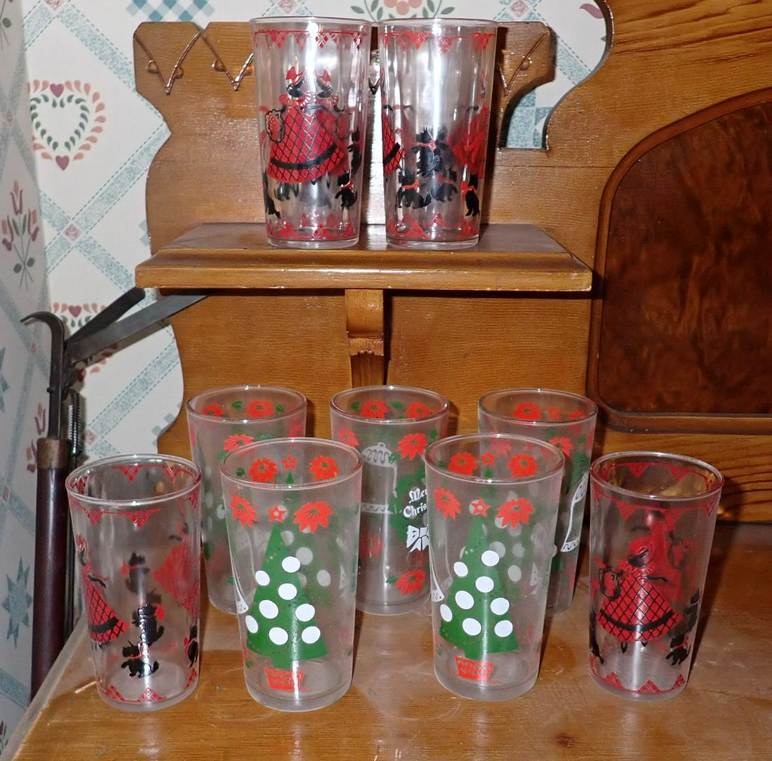 Vintage Christmas & Fashing Drinking Glasses: There are only 4 Christmas glasses ( 5 are pictured, but one was cracked). Tallest are approx 2 7/8" in diameter and 5 1/8" tall