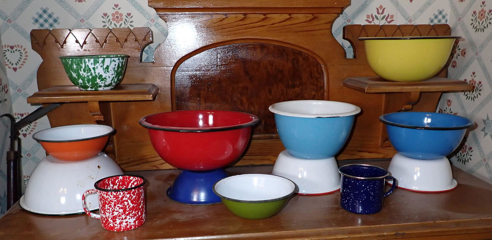 Agateware / Enamelware Bowls (1 of 3)