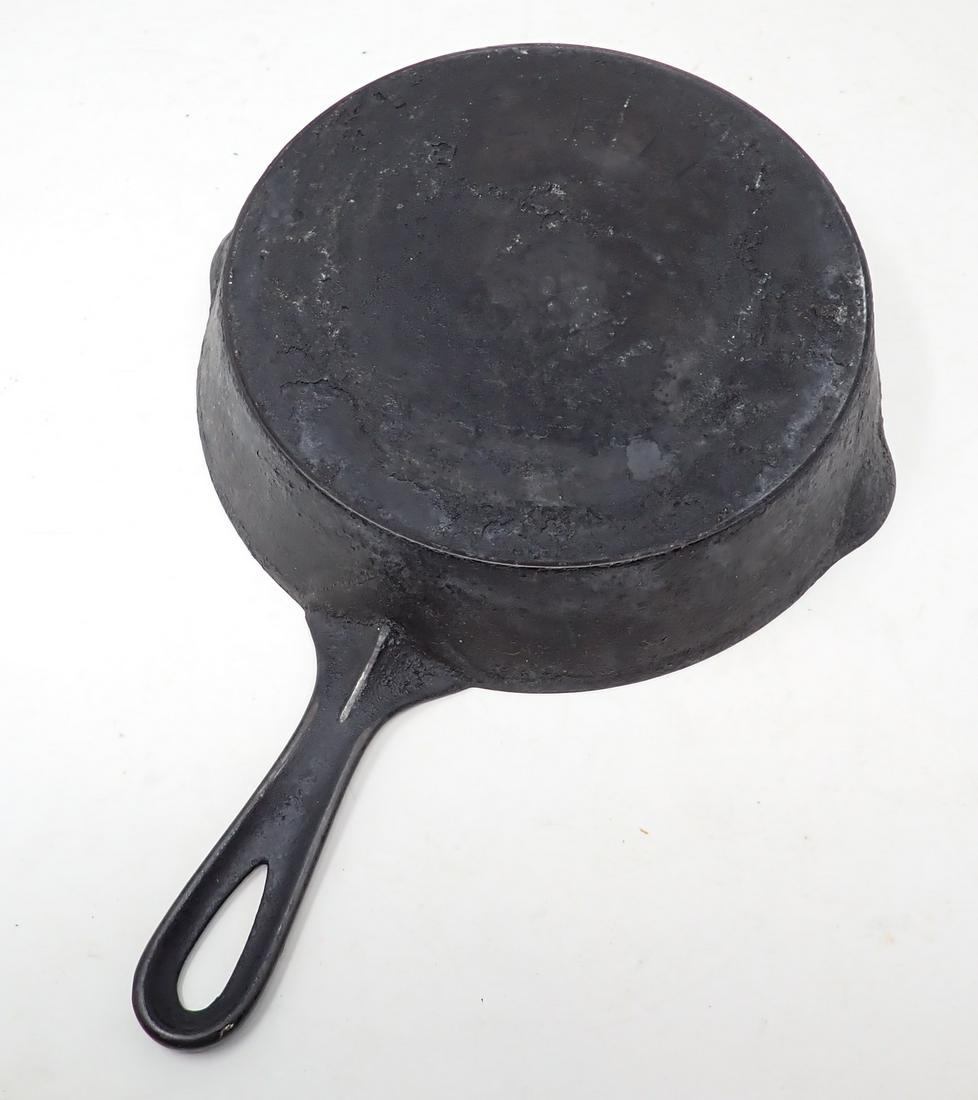 Erie No. 6 Cast Iron Skillet: Skillet