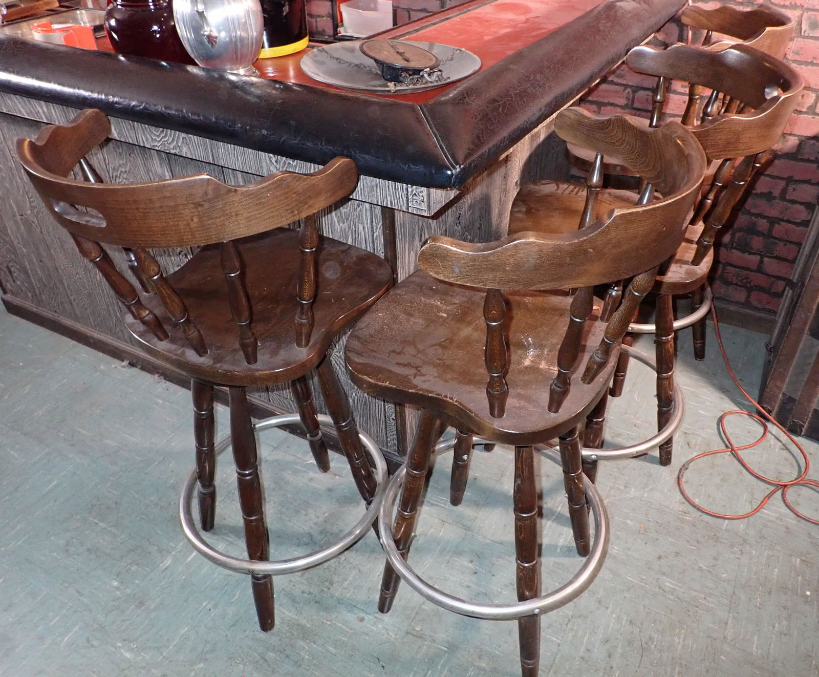 4 Vintage Bar Stools (1 of 4)