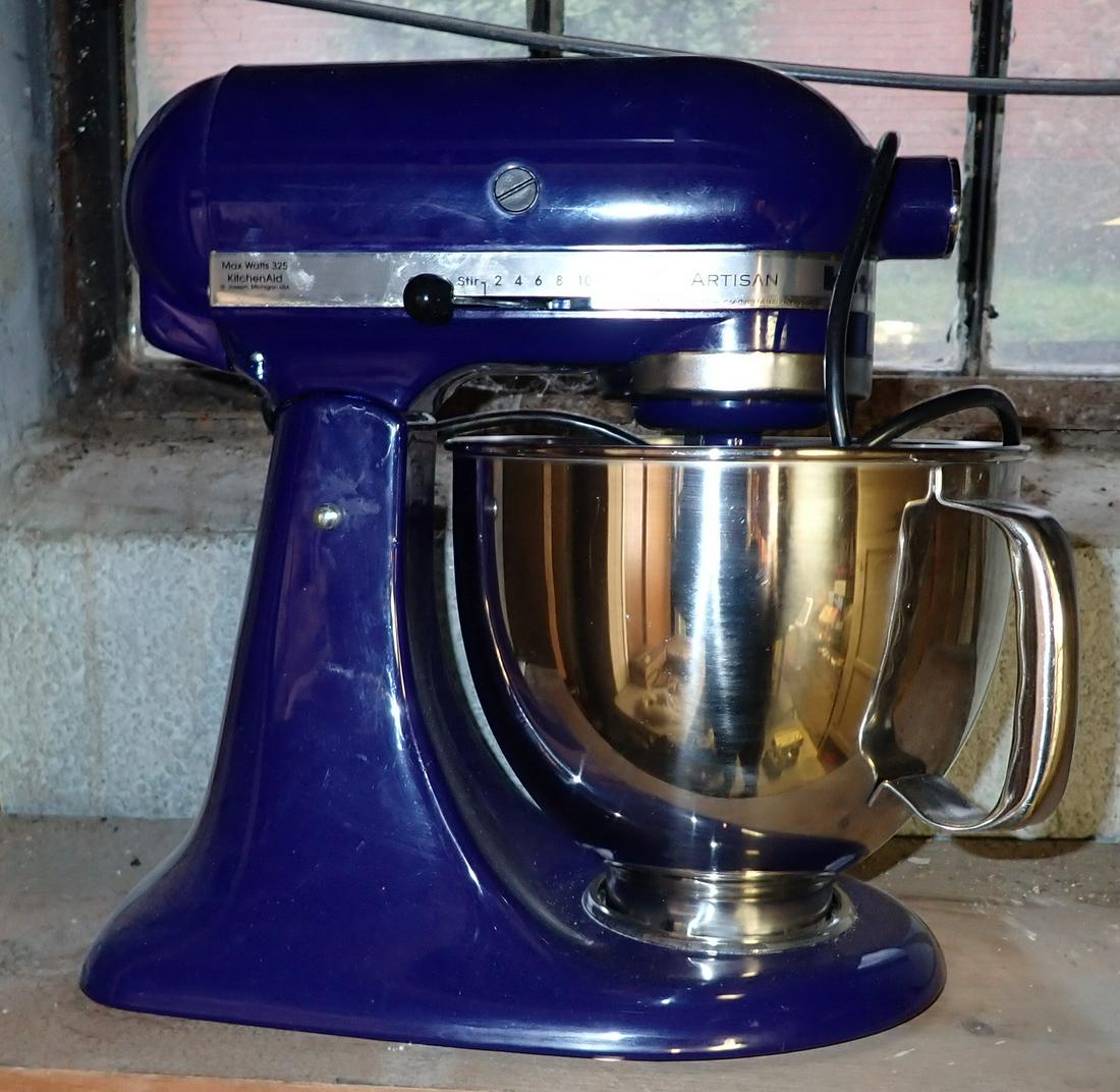 KitchenAid Artisan Mixer (1 of 4)