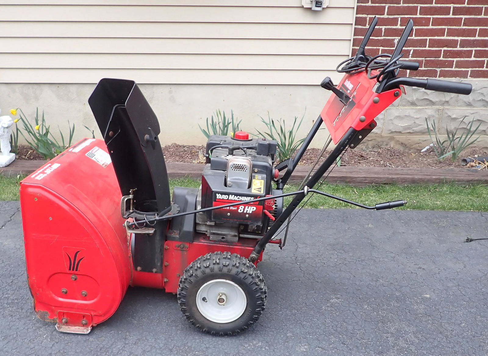 Yard Machines Snowblower (0586) on Apr 09, 2023 M.J. Stasak Jr. Auction and Appraisal Service