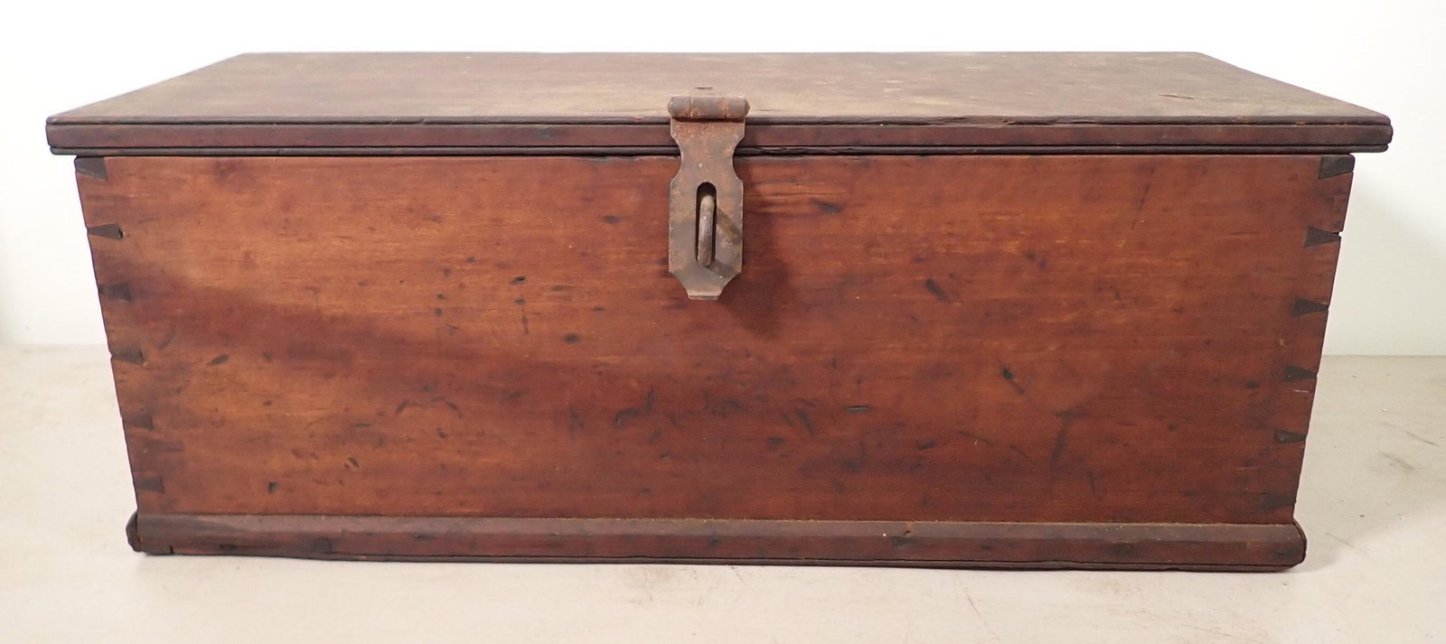 Miniature Blanket Chest: Approx 8 3/4" x 20 3/4" x 7 3/4" tall