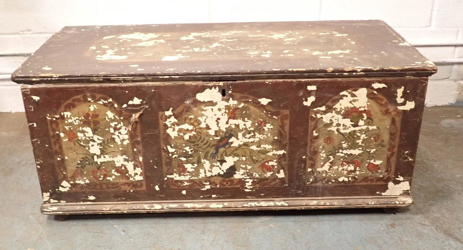 Paint Decorated Blanket Chest: Apprx 18 1/2" x 40 1/2" x 17 1/2" tall. No shipping ! Bring help to load !