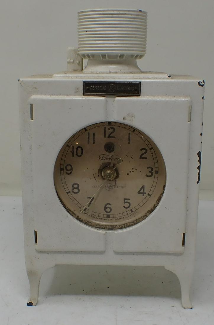 General Electric Telechrom Refrigerator Clock (1 of 3)