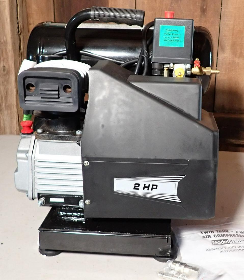 Harbor Freight 2hp Air Compressor Twin Tank (1 of 3)