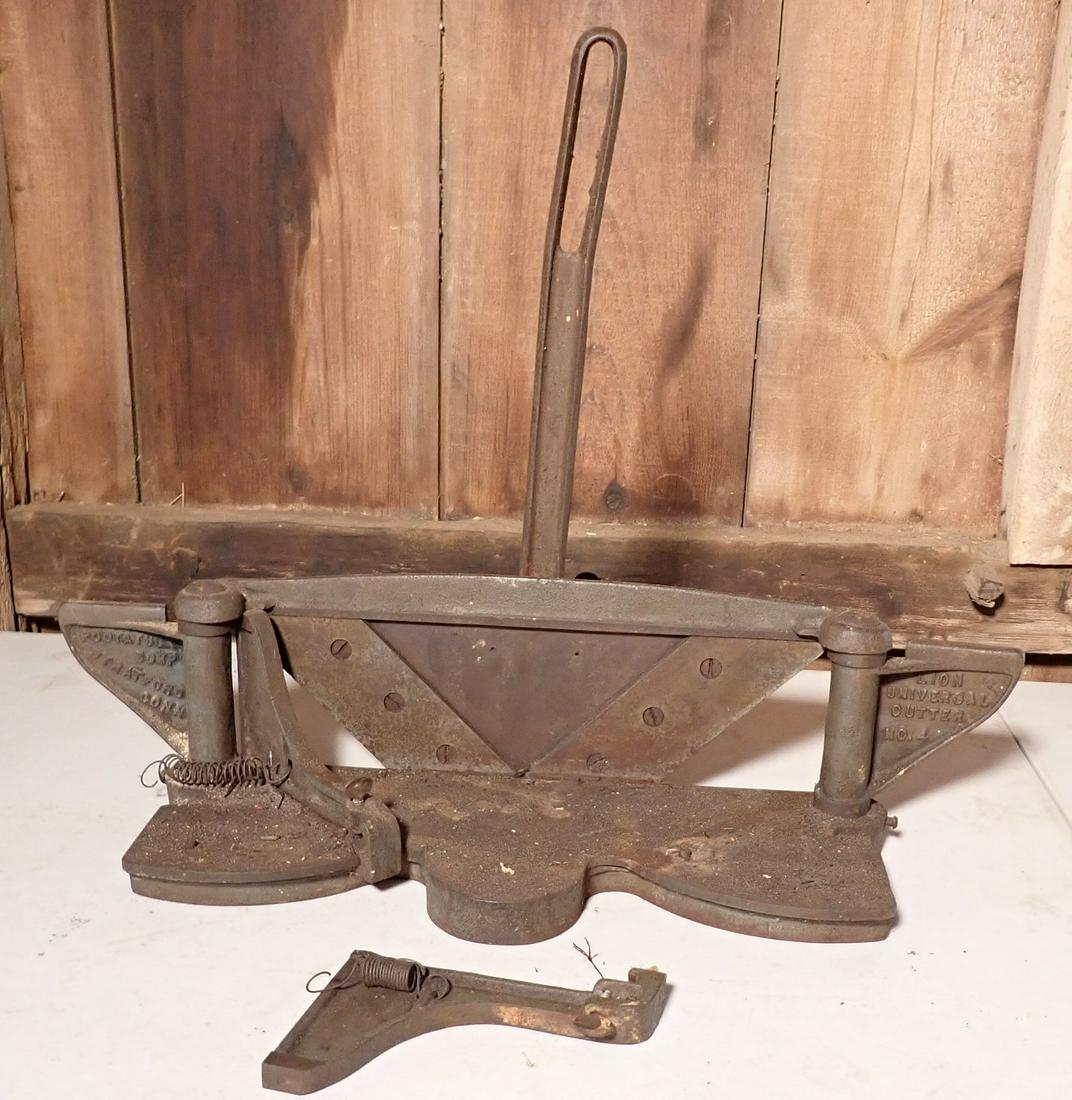 Lion Universal Miter Cutter No. 4 (1 of 4)