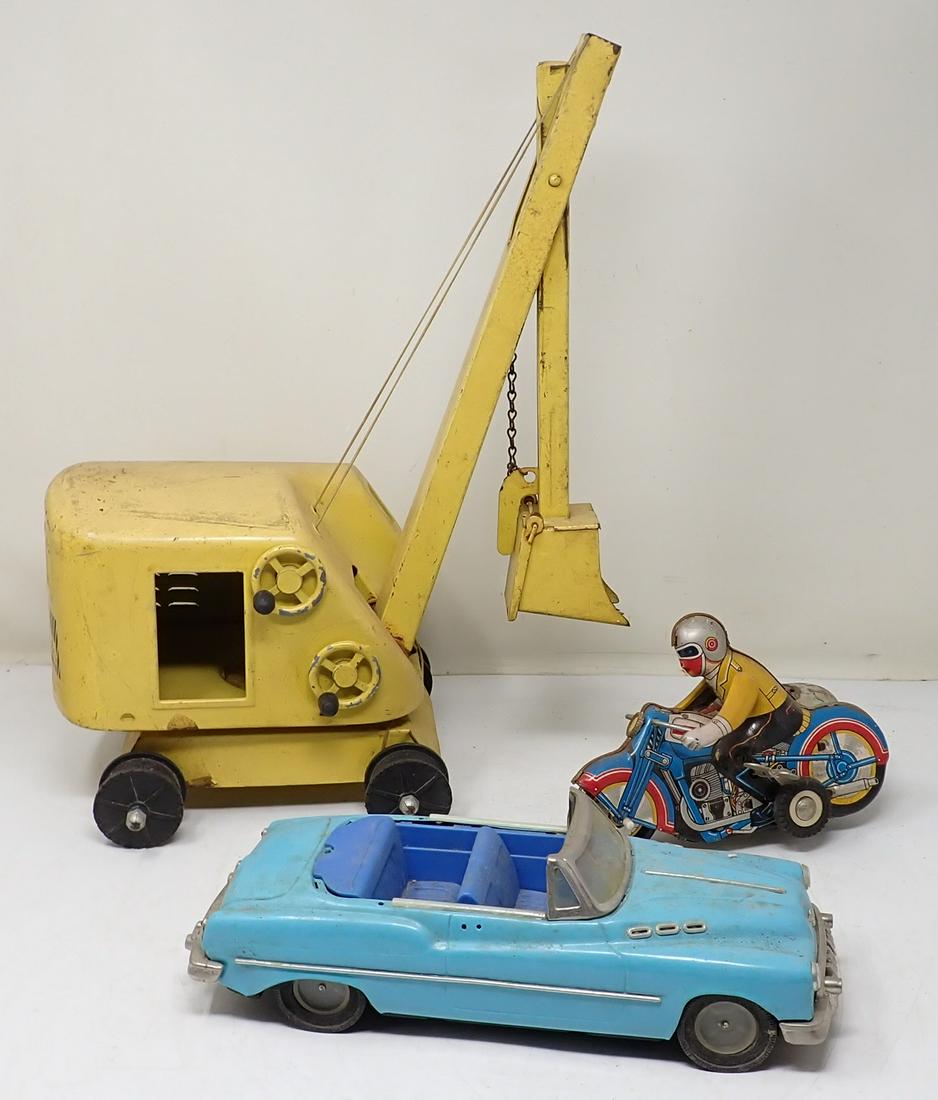 Structo Shovel & Misc Toys (1 of 6)