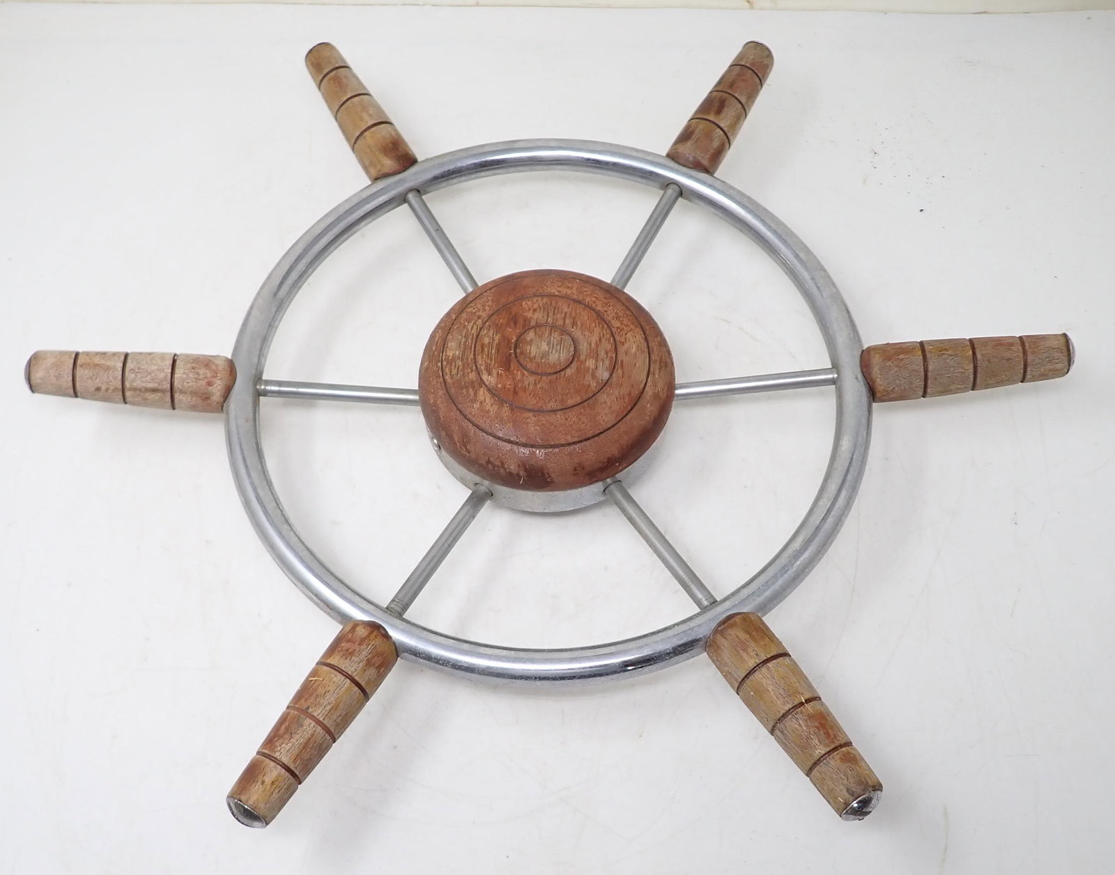 Vintage Chrome Ships Wheel: Apprx 17 3/4" in diameter