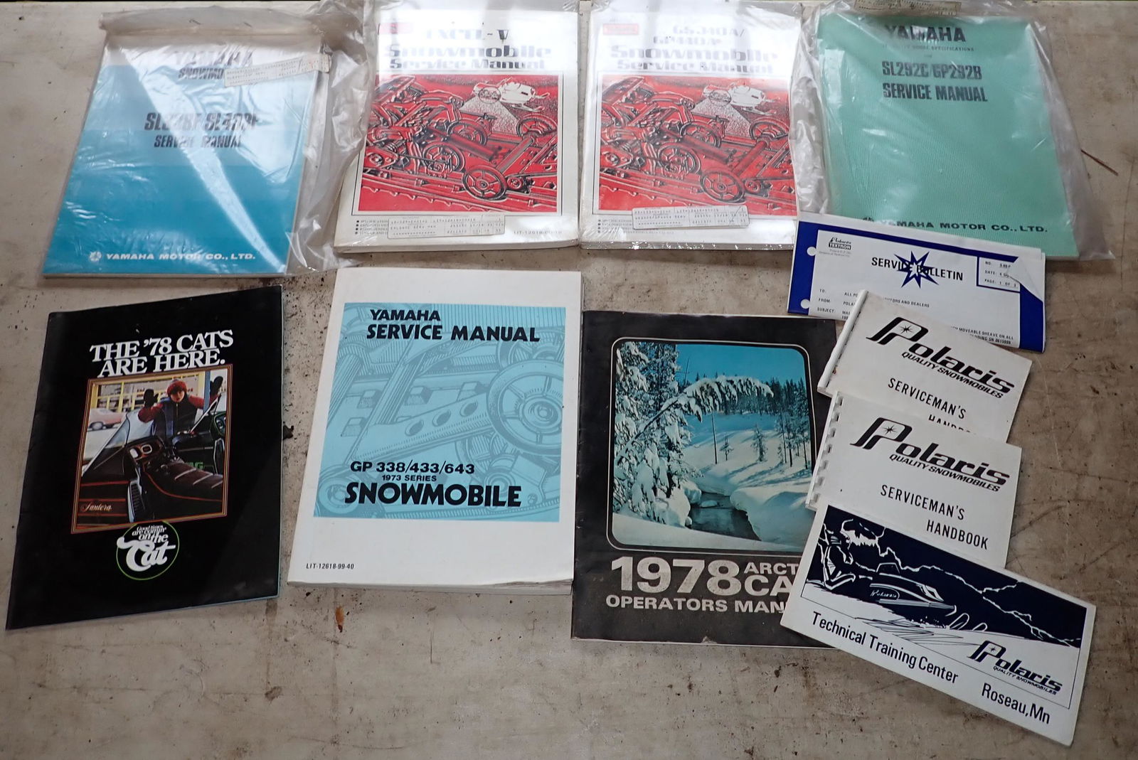 Yamaha Service Manuals Artic Cat Brochures (1 of 5)