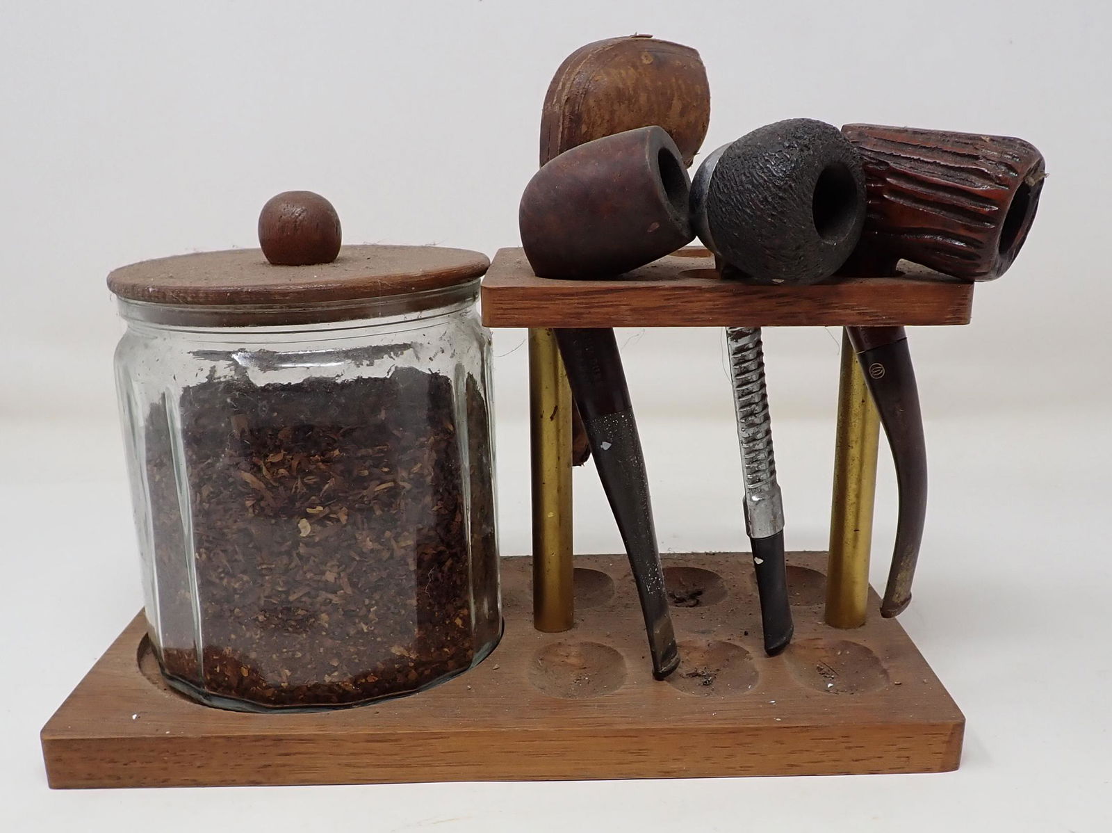 Pipe Rack w/ Dr Grabow & Misc Pipes (1 of 5)