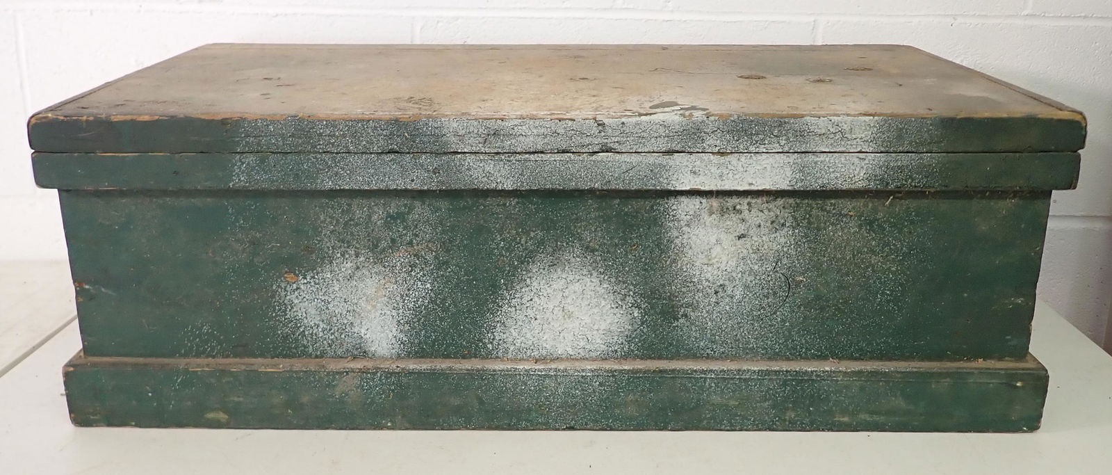 Wooden Toolbox in Green Paint (1 of 5)