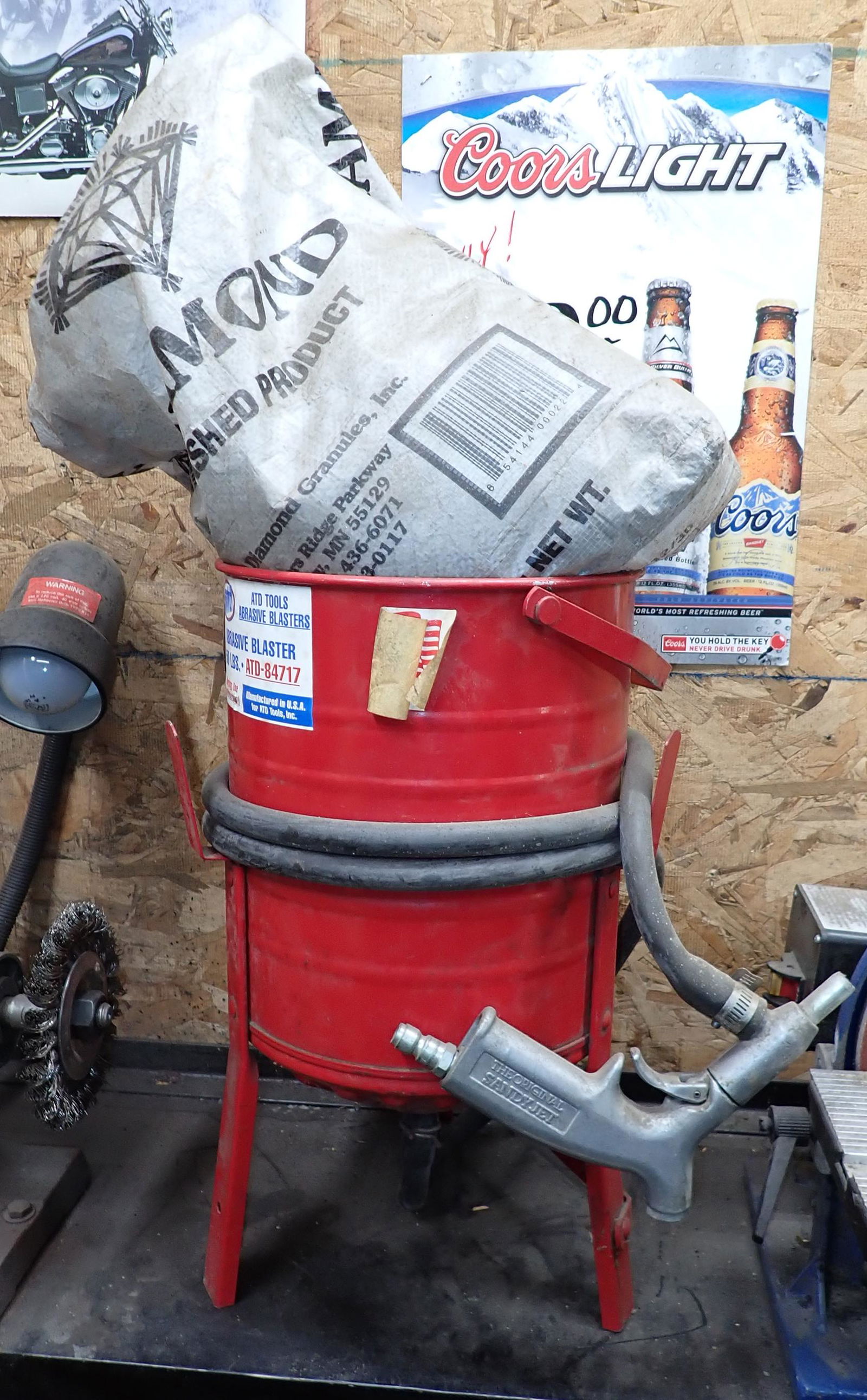 Sand Blast Pot & Gun: Pot is apprx 9" in diameter and 17 1/2" tall. Comes with some black diamond. NO SHIPPING