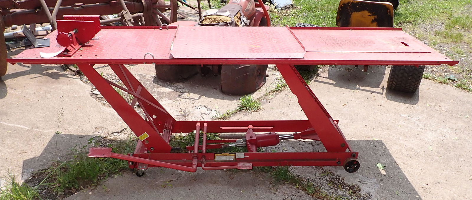 Central hydraulics 2024 motorcycle lift
