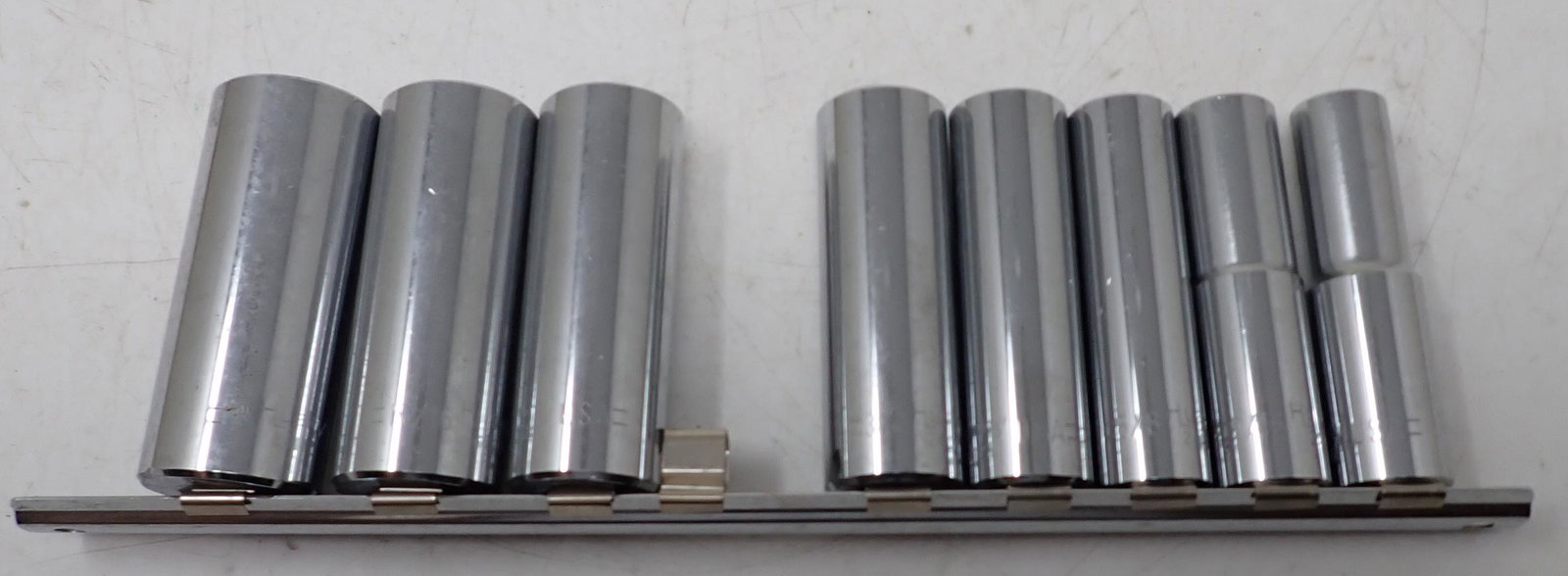 Husky 1/2" Drive 6 Point Sockets (1 of 2)