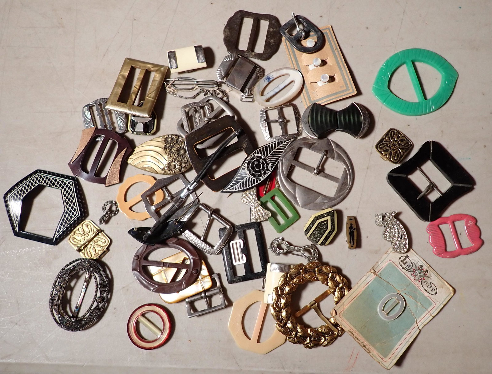 Vintage Buckles Pins Clips & Misc: Getting all pictured