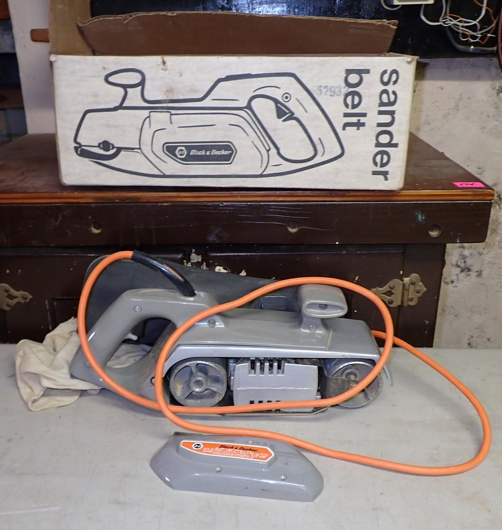 Black & Decker 3" x 24" Belt Sander (1 of 3)