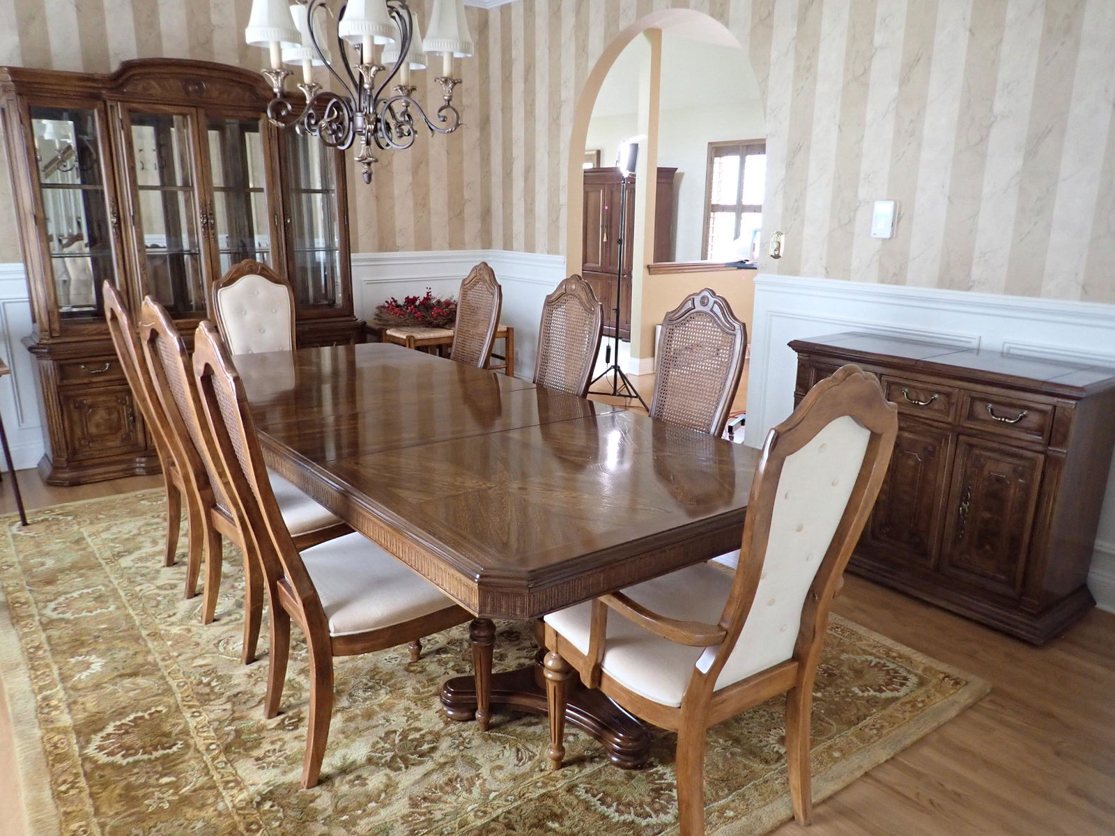 Bernhardt 11pc Comtemporary Dining Room Set (1 of 18)