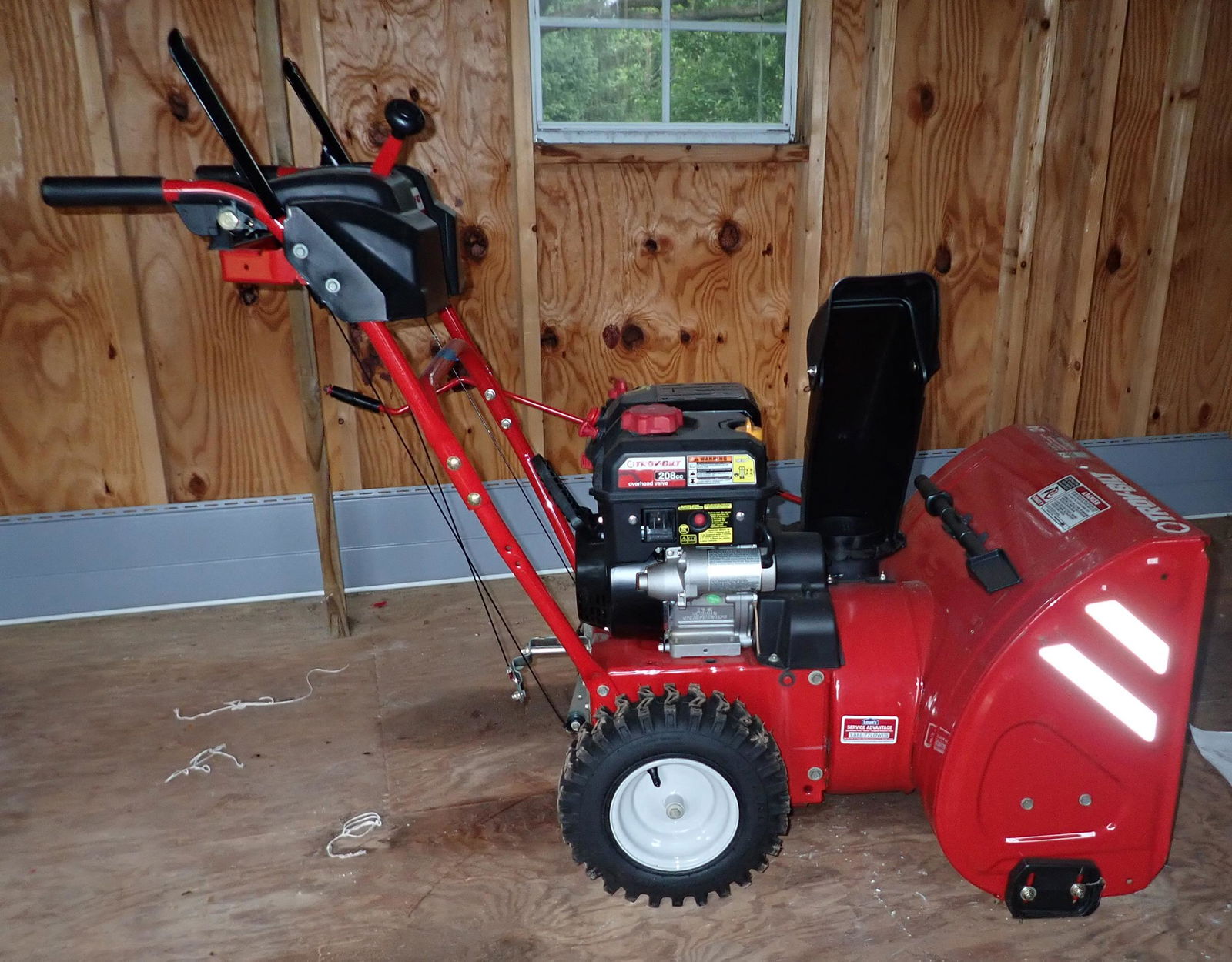 Troy Bilt Storm 2410 24" Snowblower Auction