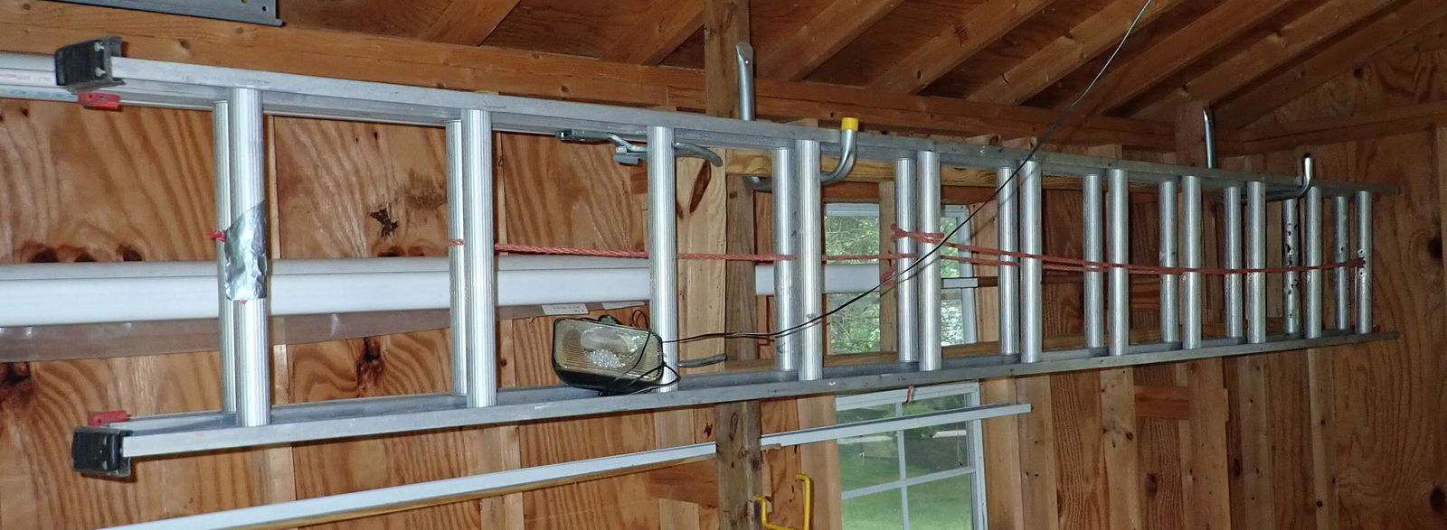 22' Aluminum Extension Ladder (1 of 1)