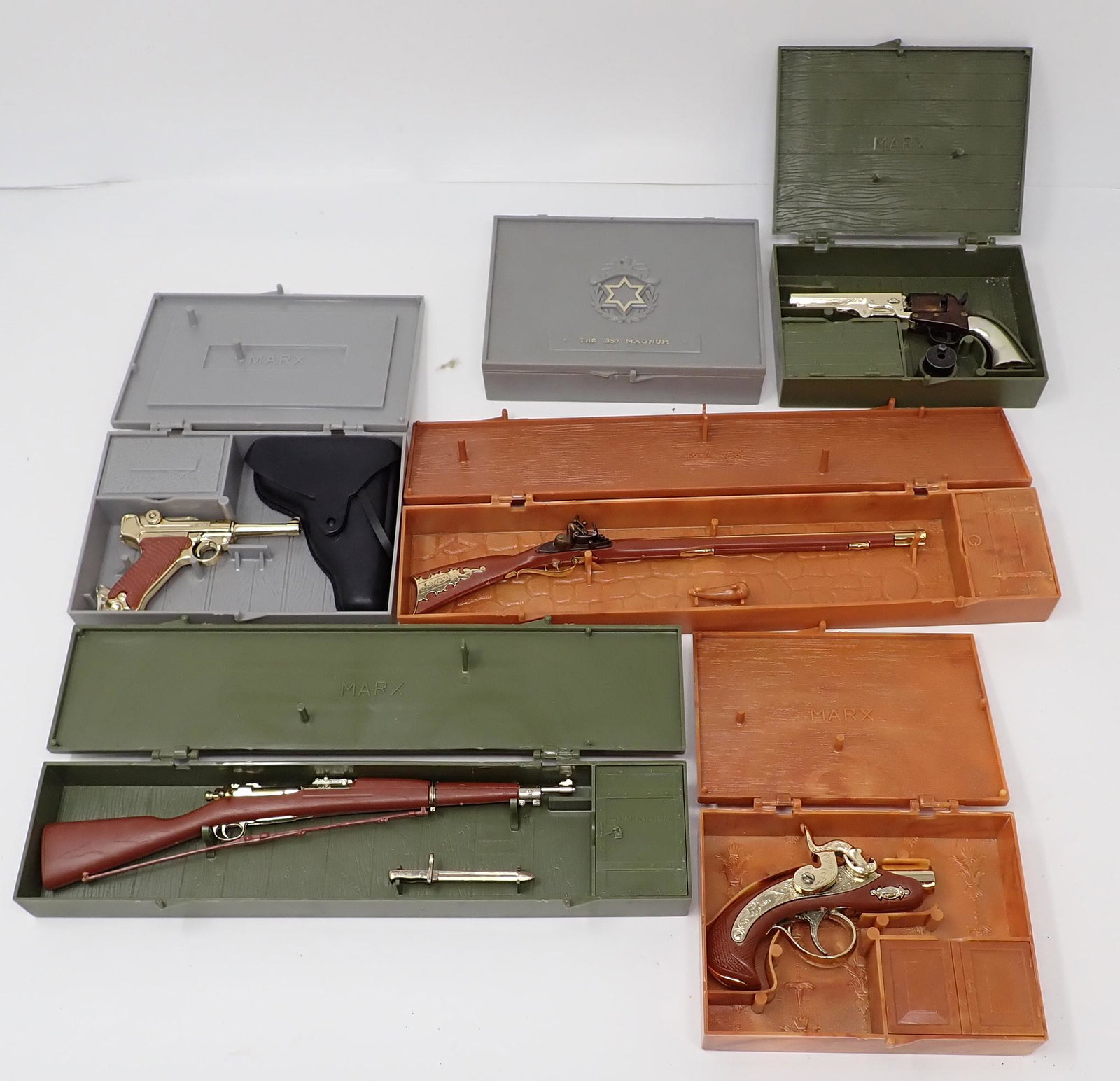 Marx Miniature Caps Guns (1 of 6)