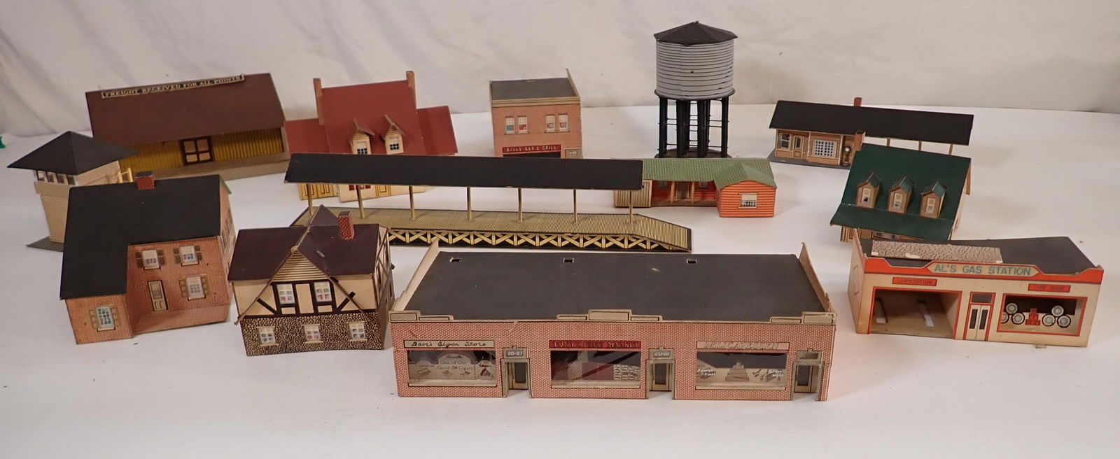 Train Layout Buildings (1 of 5)