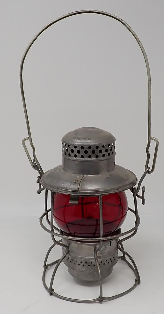 Battery Operated Adlake El Kero Railroad Lantern (1 of 5)