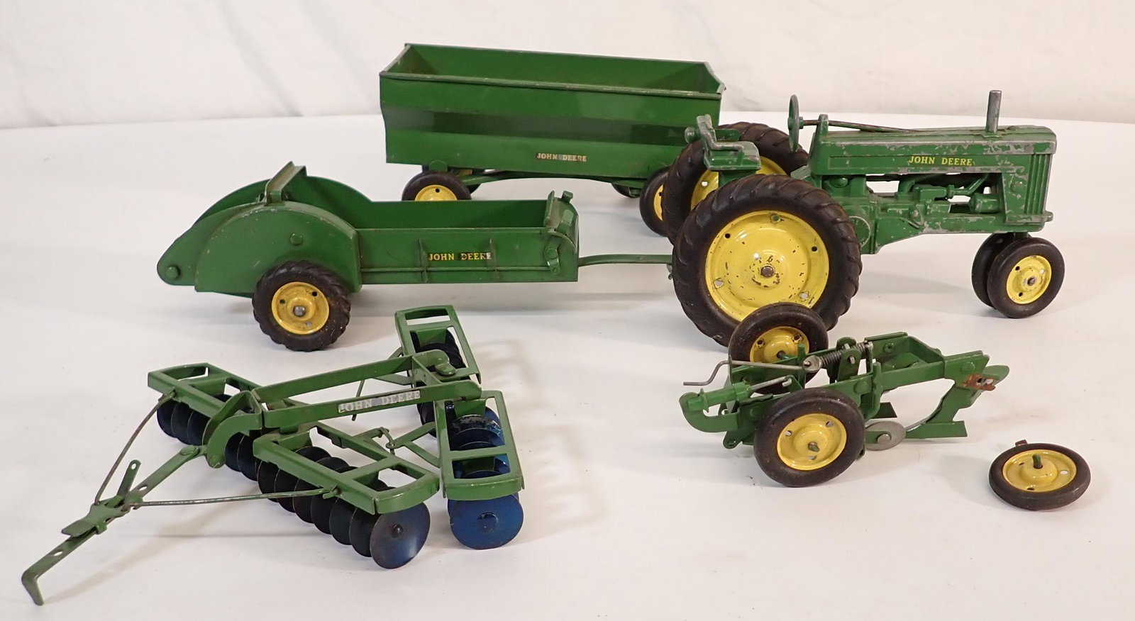 John Deere Tractor Manure Spreader Plow Disc (1 of 6)