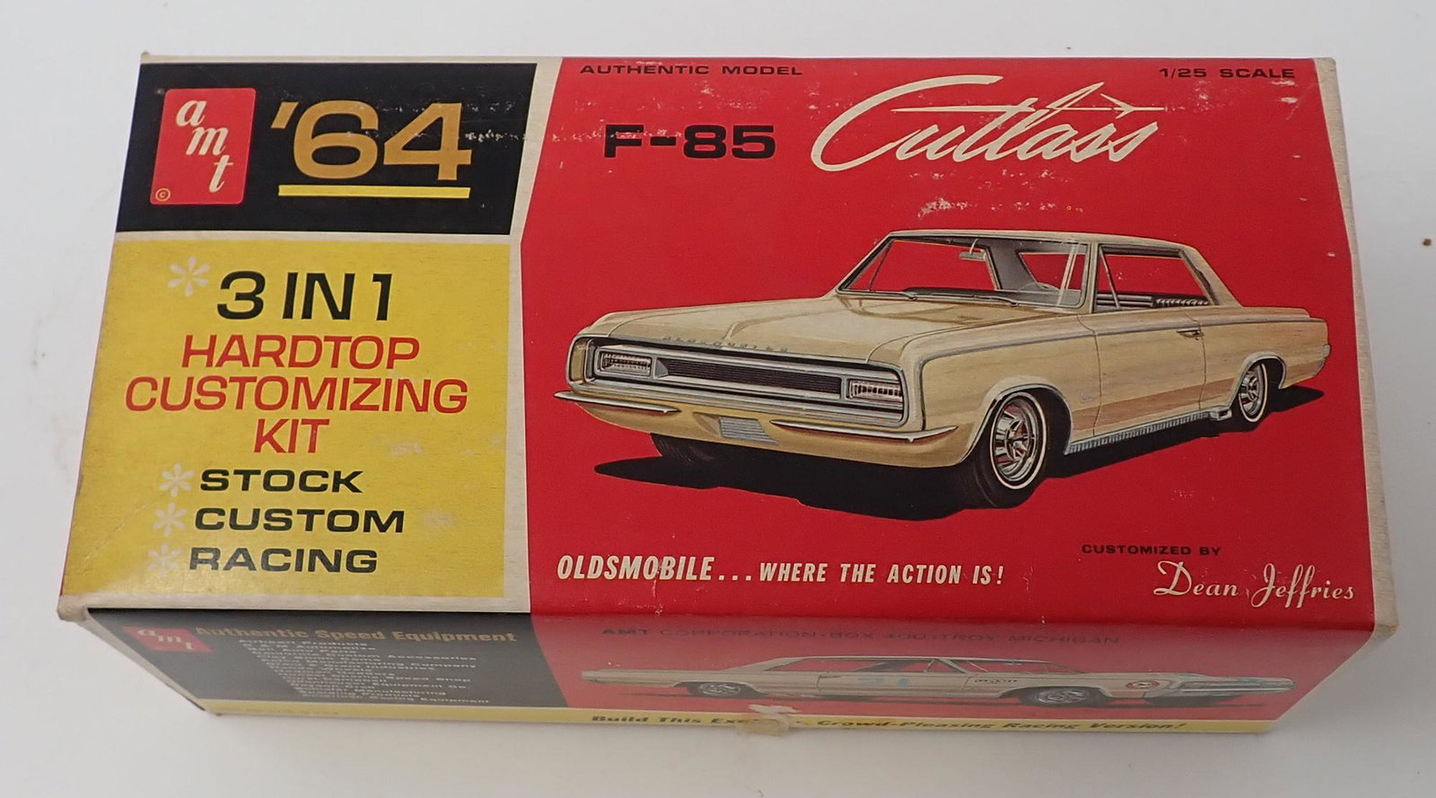 AMT 1964 F-85 Cutlass 3in1 Model (1 of 5)