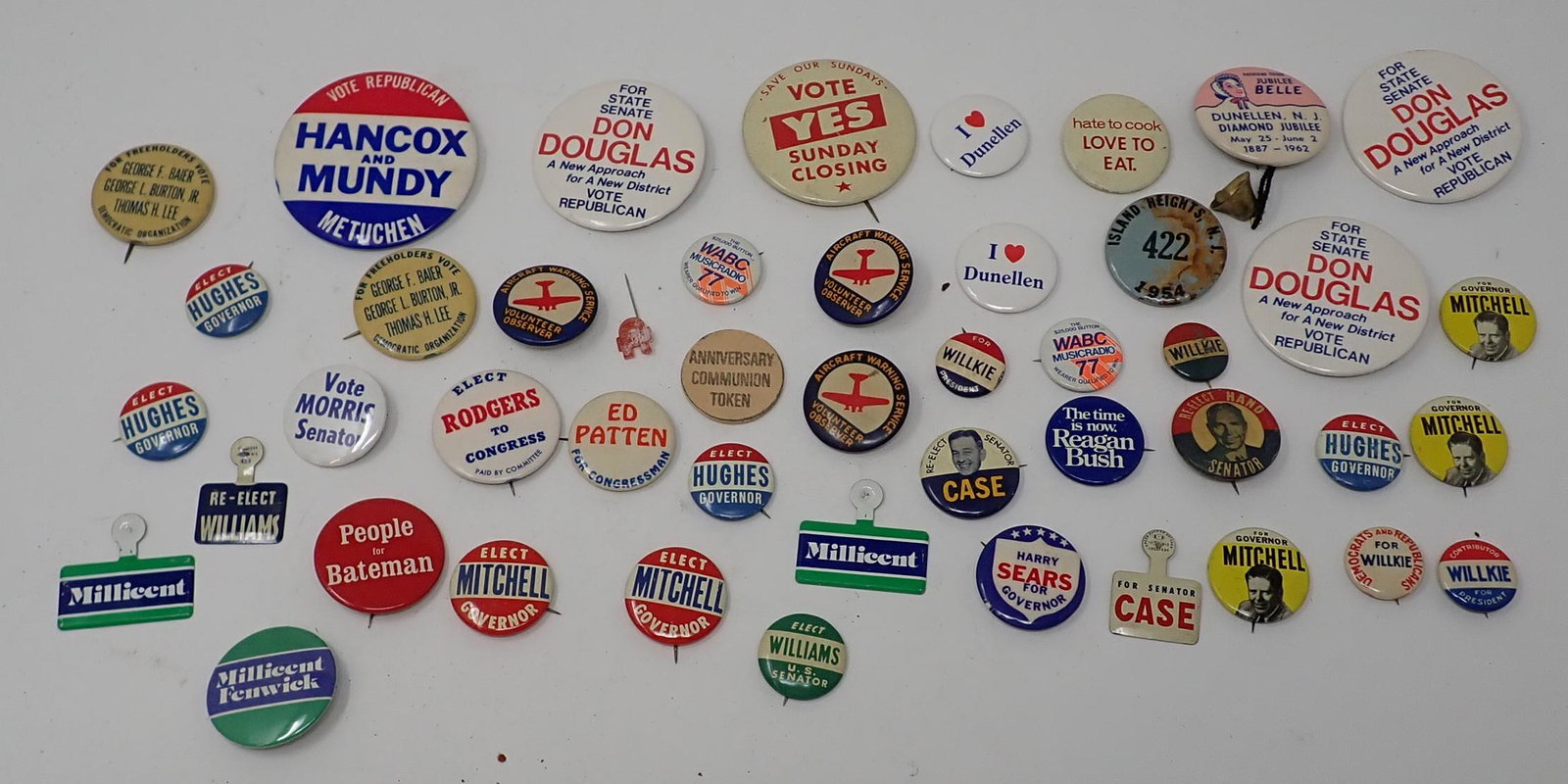 Political Aircraft Warning Pinbacks & Misc (1 of 8)