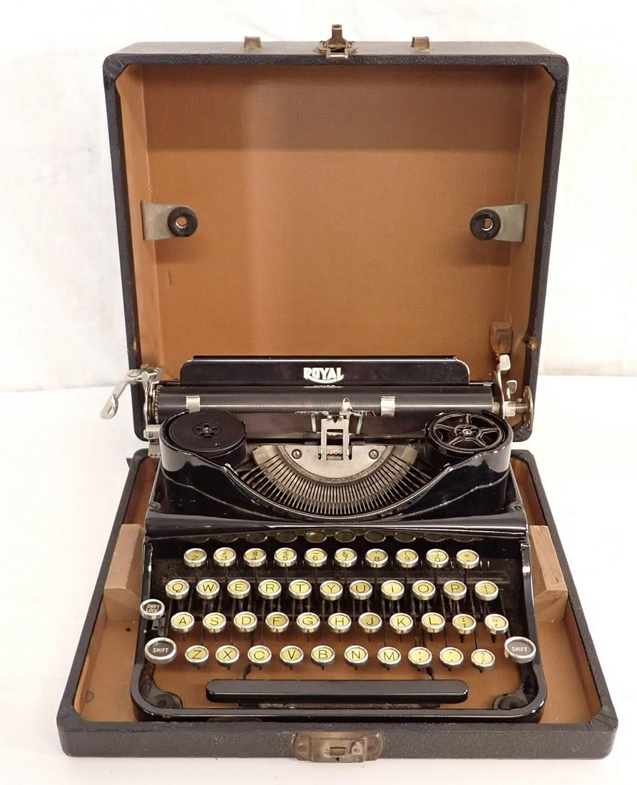 Royal Junior Typewriter (1 of 9)