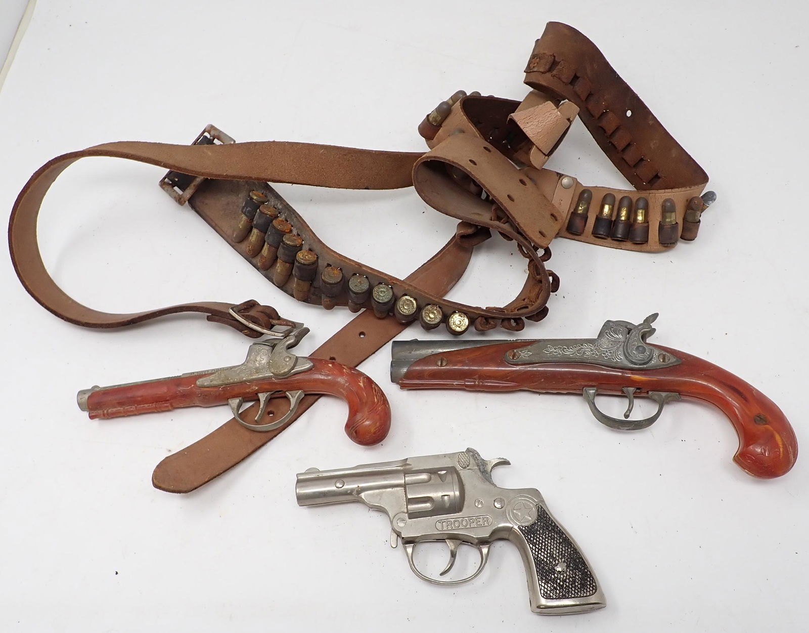Hubley Flintlock Trooper Cap Guns & Ammo Belt Auction