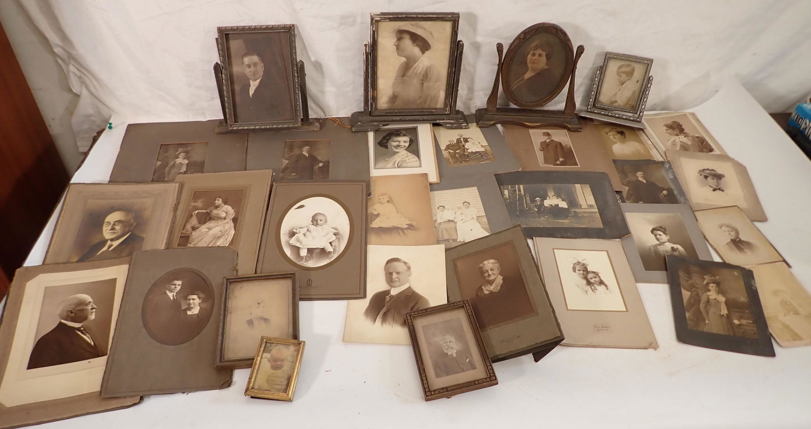 Family Photos & Picture Frames: Largest frame is apprx 7 3/4" x 9 1/2" . No shipping !