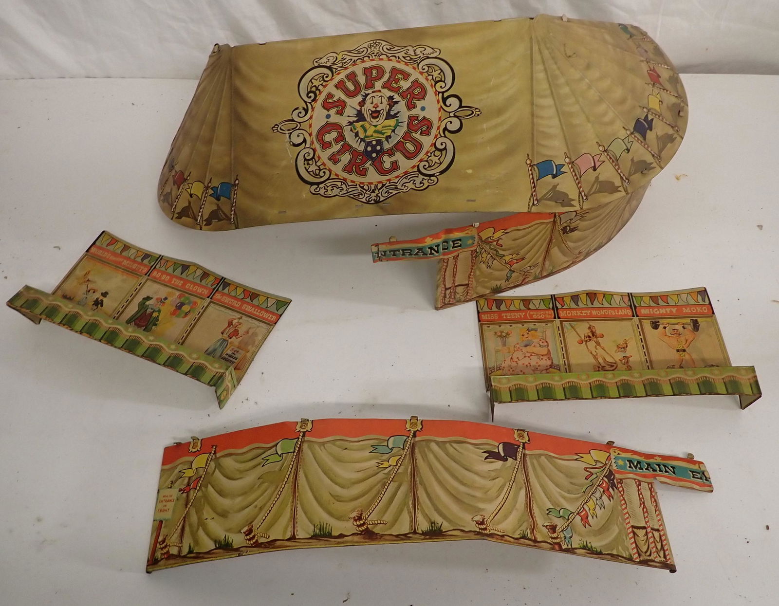 Tin Litho Super Circus for Parts (1 of 5)