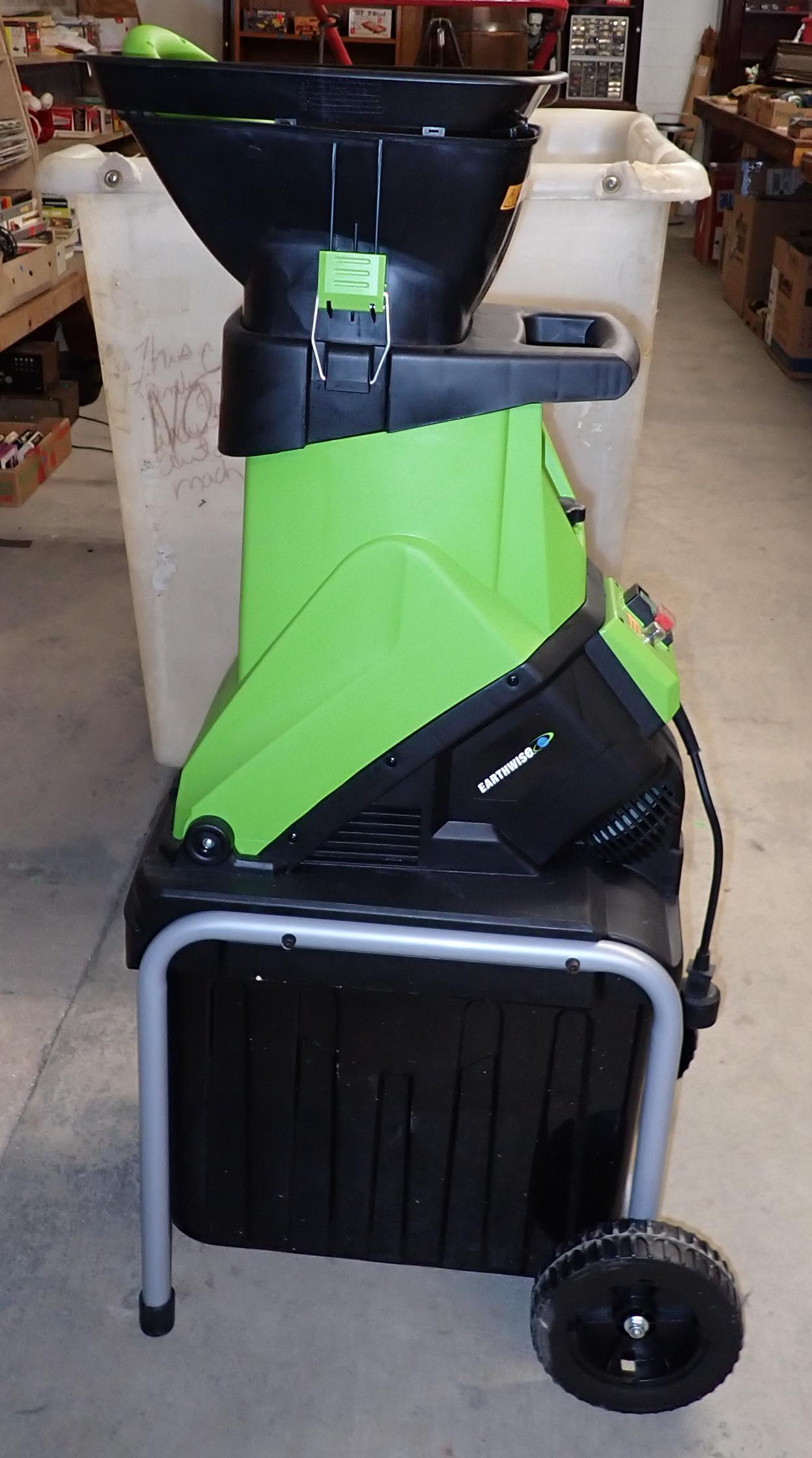 Earthwise 15amp Chipper Shredder (1 of 6)