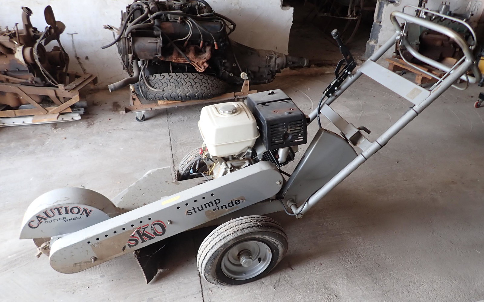 Stump Grinder w/ 11hp Honda Motor (1 of 9)