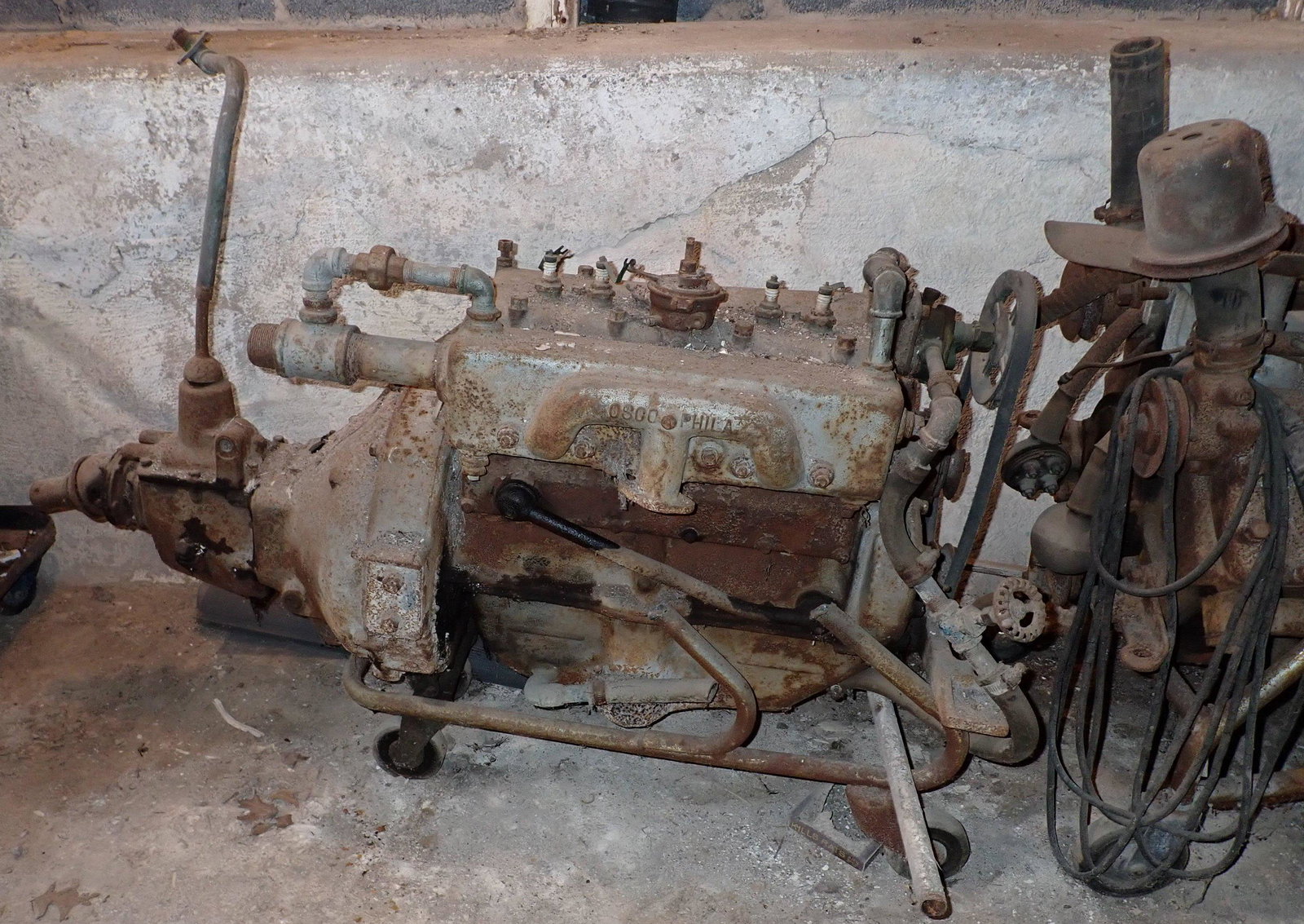 1929-30 Ford Model A Motor (1 of 5)