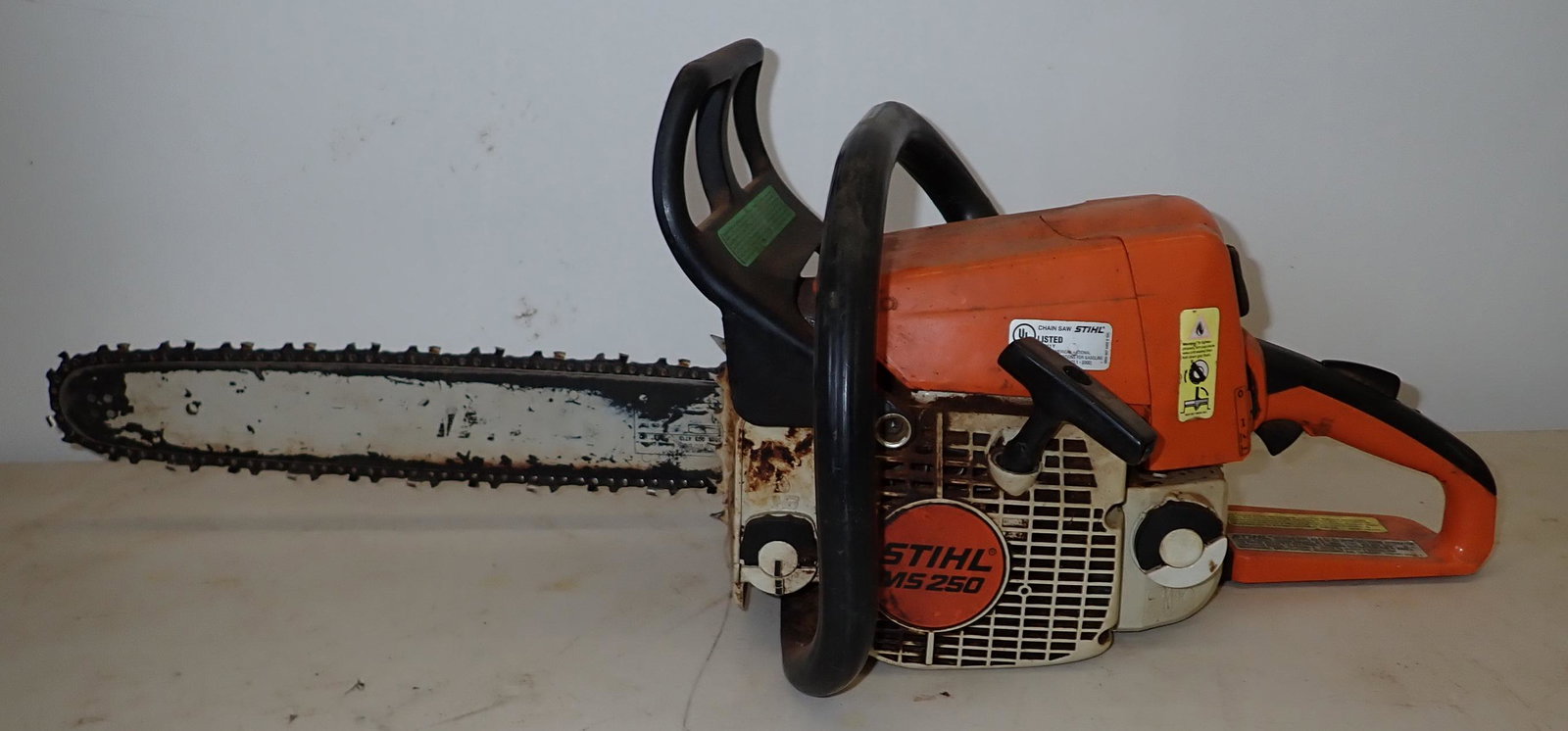 Stihl MS250 Chainsaw w/ 16" bar (1 of 4)