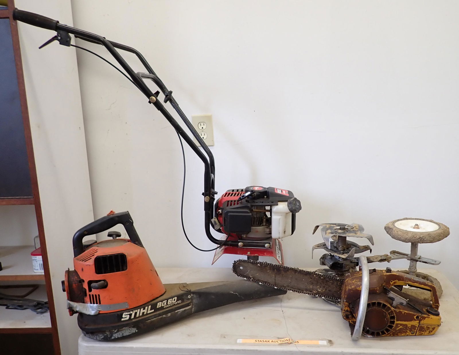 Chainsaw Stihl Blower Huskee Tiller (1 of 6)