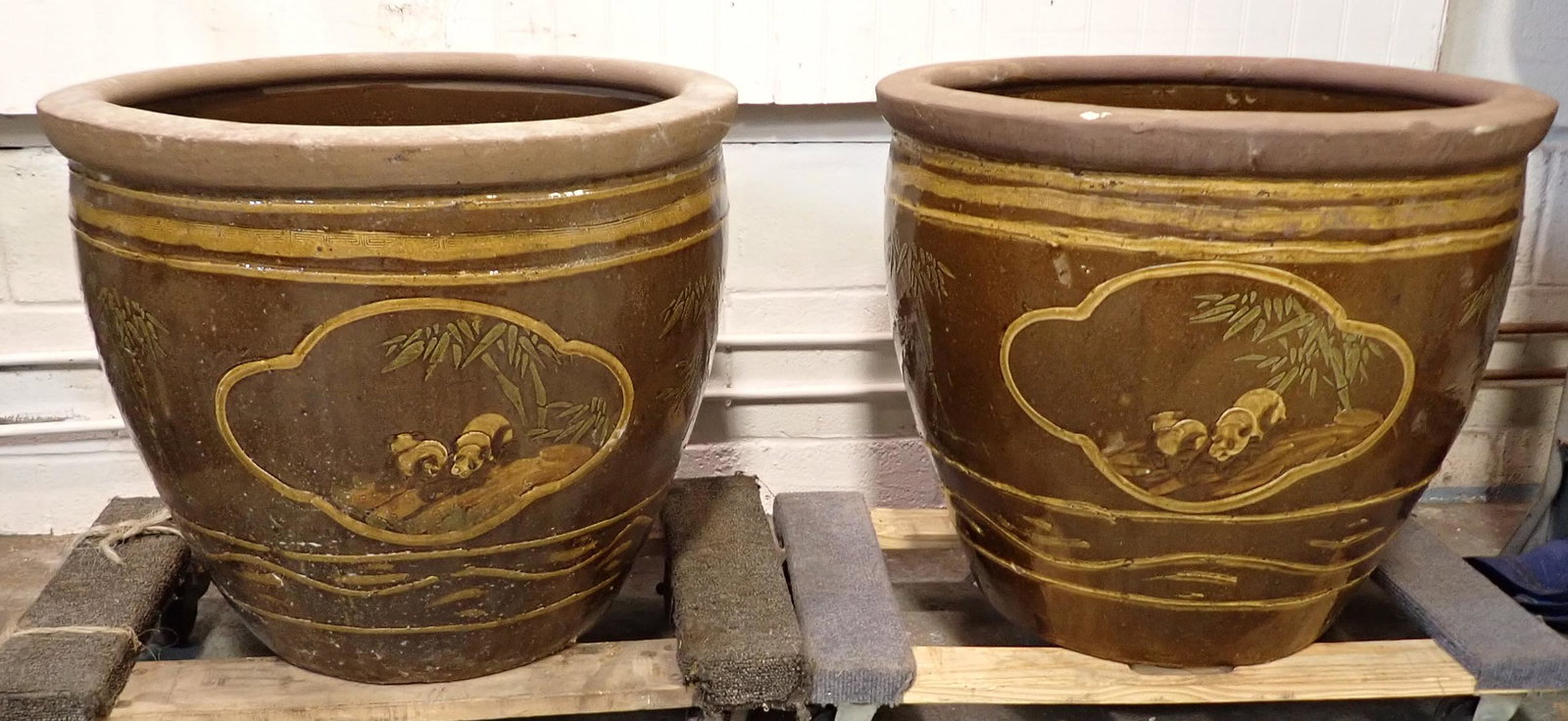 2 Oriental Style Jardineres (1 of 5)