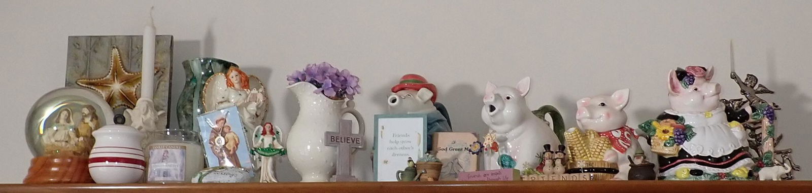 Pig Teapots Snowglobe Misc Decorator Items (1 of 5)