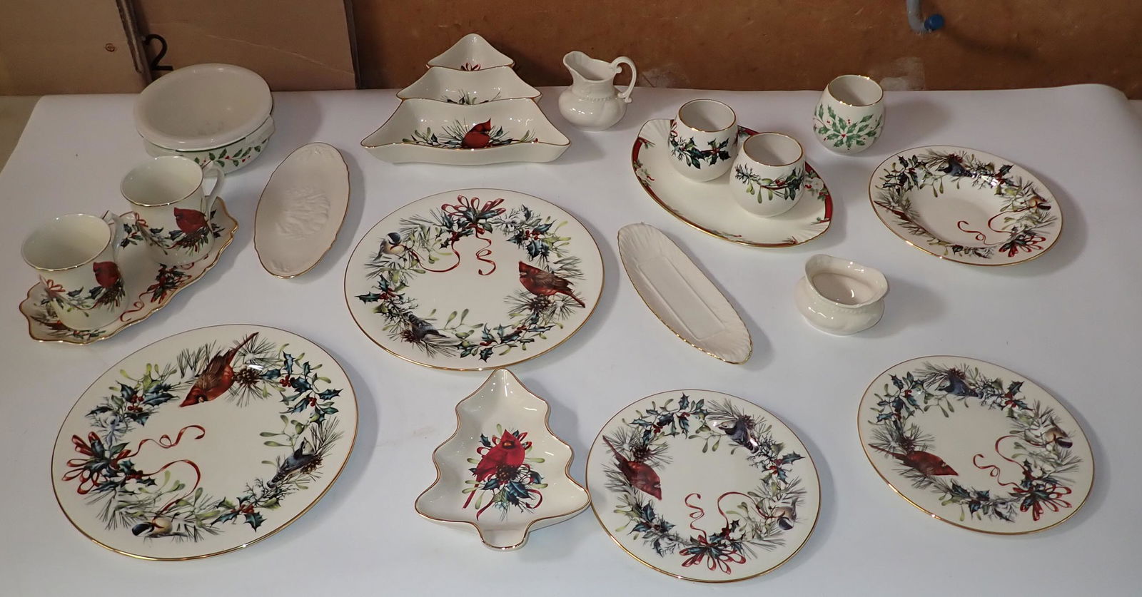 Lenox Plates Divided Dish Cups & Misc (1 of 5)